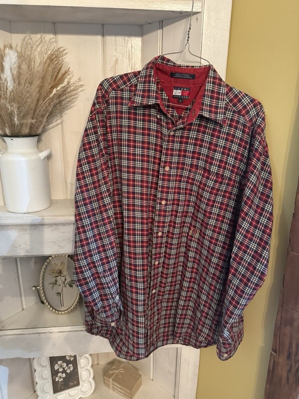 Tommy Hilfiger Men's Long Sleeve Medium Button Up