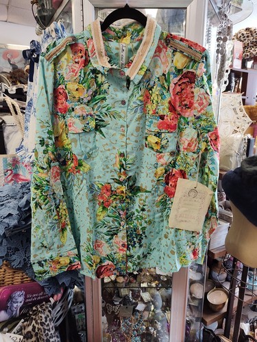 Aratta  Autumn In LA CORDELIA SHIRT  AQUA Floral small