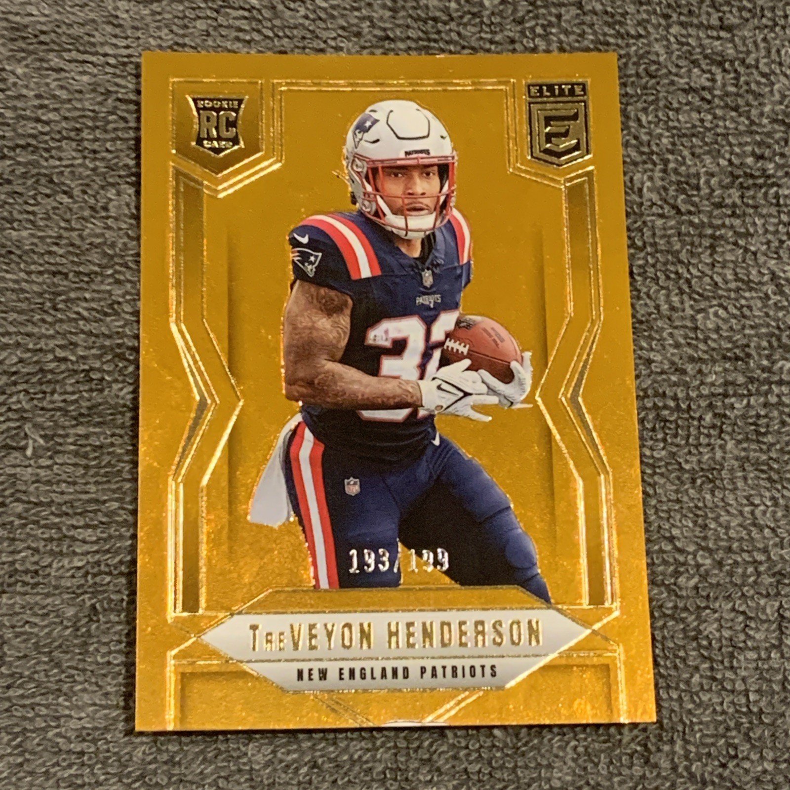 2025 Donruss Elite TreVeyon Henderson Rookies RC Orange /199 Patriots #152