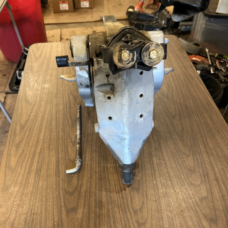 Evinrude/Johnson 1986 fueraborda asistencia giratoria e inclinable 40-48-50 HP agua dulce Foto 2 de 4