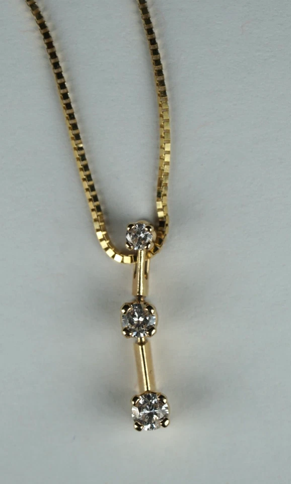 Colgante Diamante NATURAL Oro 14k Pasado Presente Futuro 1/4CTW con Cadena Caja 18" Foto 2 de 4