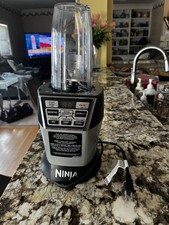 Nutri Ninja Auto IQ 1200W Blender w/ Base Att...