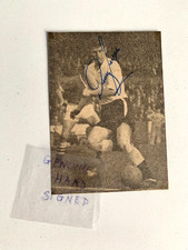 LUTON TOWN DAVE PACEY LEGEND HAND SIGNED B & W PHOTO FROM 1960'S