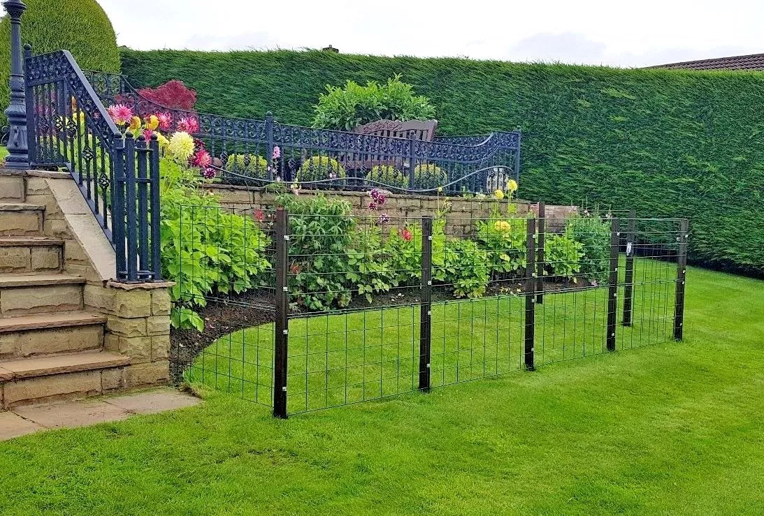 Permanent Garden Fencing Panels Dog Barrier Fence Poultry Pen Various Heights