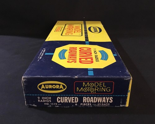 *August Sale* Aurora Model Motoring #1519 Striped 9” r' Curved Road 6 Pcs w Box - Picture 4 of 4