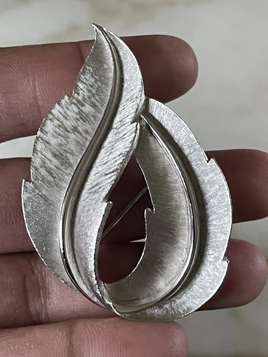 Trifari cheap leaf brooch