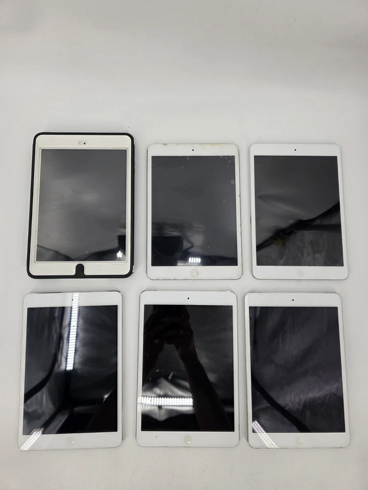11 Apple iPad & Iphones A1455 A1454 A1489 For Parts Bundle - Image 3 of 4