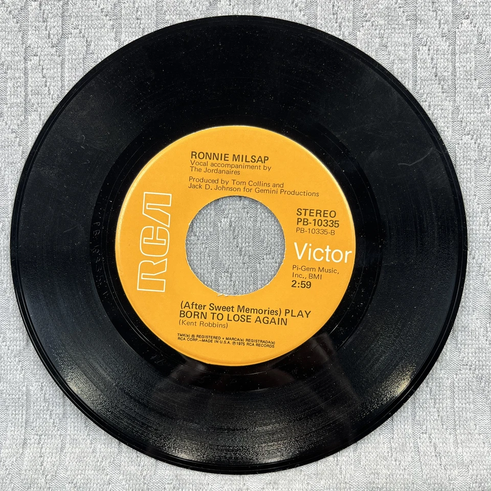 Vintage 45 RPM record Ronnie Milsap, RCA records country western rhythm blues - Image 3 of 4