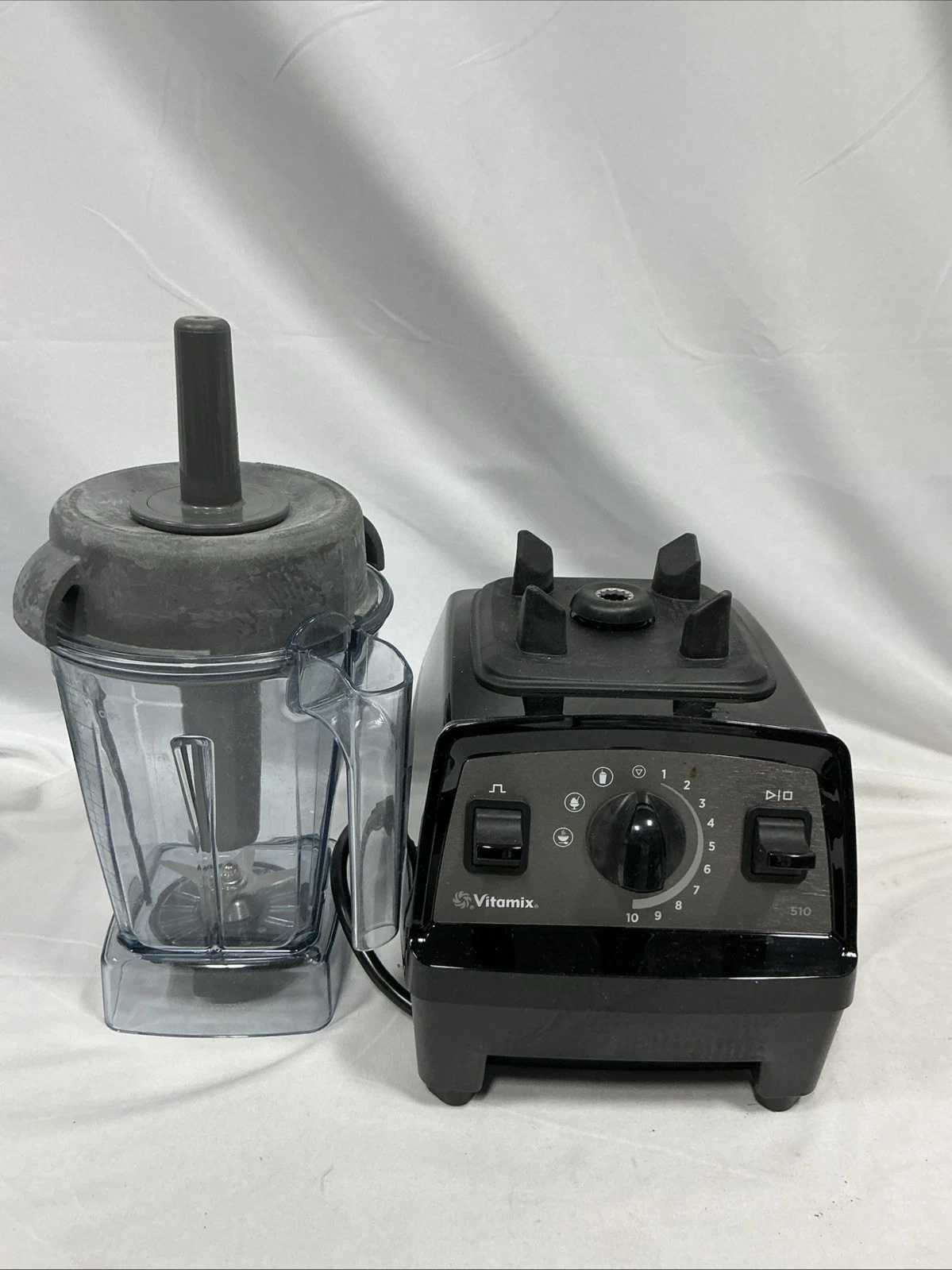 Vitamix Explorian VM0197 High-Performance Blender 48 oz Black 750W 10-Speed