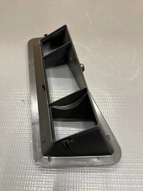 Manguera de admisión de aire eléctrica Volkswagen e-Golf 2018 5G1819241 IEN2658 Foto 2 de 3