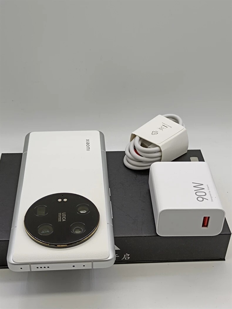 Xiaomi 13 Ultra 6.73