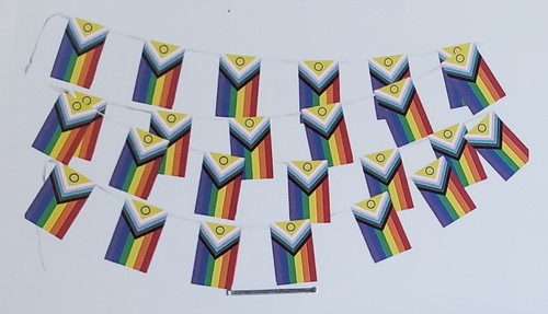 PRIDE Gear! Koozies, Kerzen, Bauchtaschen, Banner, Fahnen, Stirnbänder, Socken & mehr - Bild 18 von 48