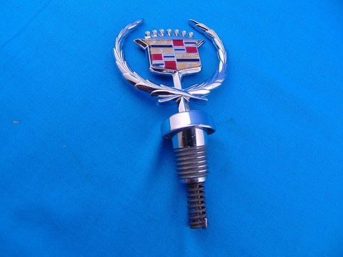 1985-1989 Cadillac DeVille NOS Hood Ornament Super Nice! 25536110 New Old Stock - Picture 21 of 24