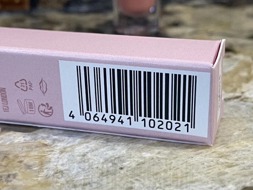 Kylie Jenner MATTE Liquid Lipstick 736 On Brand Matte - 0.10 fl oz/3.0 ml NIB - Picture 5 of 9