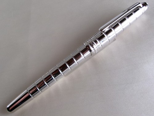 Montblanc Meisterstuck Solitaire Platinum Facet Classique Fountain Pen 18K M Nib - 第 2/14 張圖片