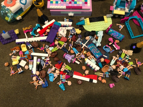 Lego Lot Friends Minifigures W/ Sets And Extras - Picture 3 of 10