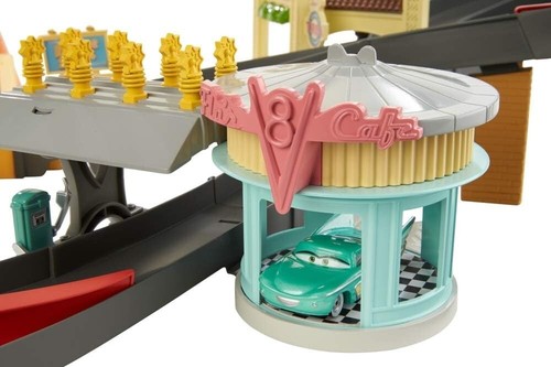 Disney Pixar Cars Race Around Radiador Muelles Juego NUEVO - Imagen 14 de 14