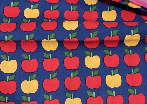 44” X 27” Ann Kelle For Robert Kaufman Cotton Fabric Back To School Apples - Picture 3 of 7