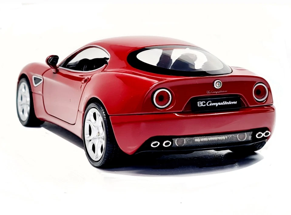 Macchina Italiana ALFA ROMEO Otto Competition 1/24 Scale Diecast Car Collectible - Image 4 of 4