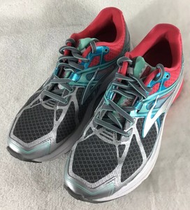 brooks levitate 2 holiday
