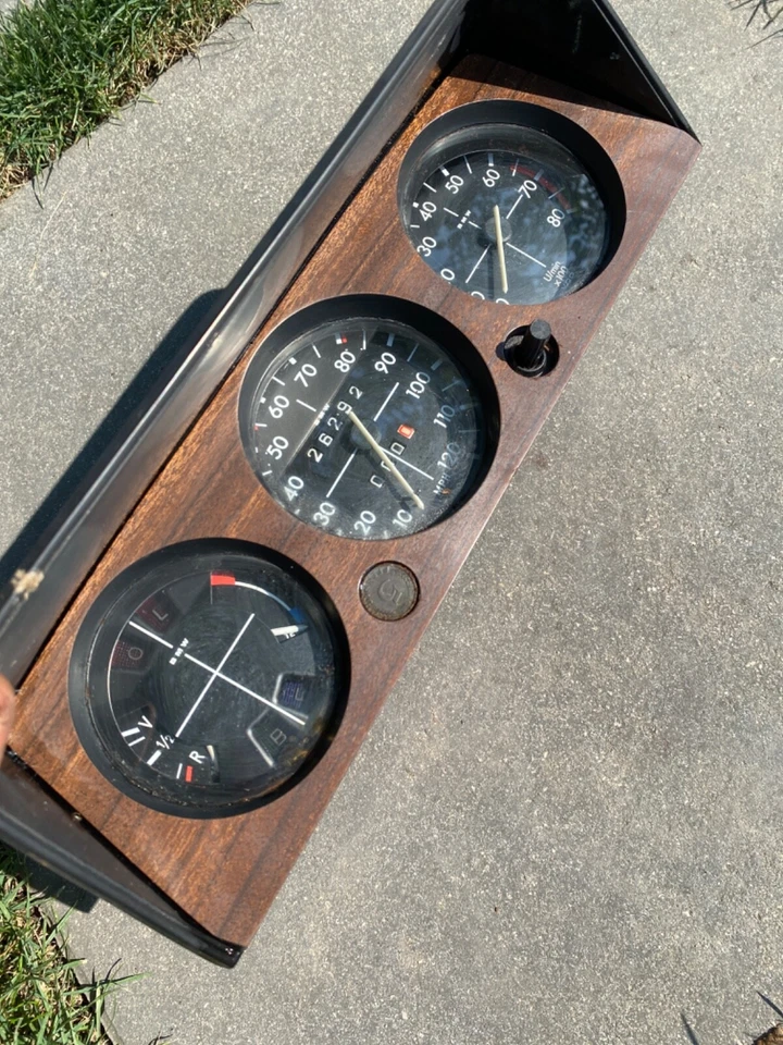 Cuadro de instrumentos velocímetro BMW 2002tii Tii E10 Foto 2 de 4