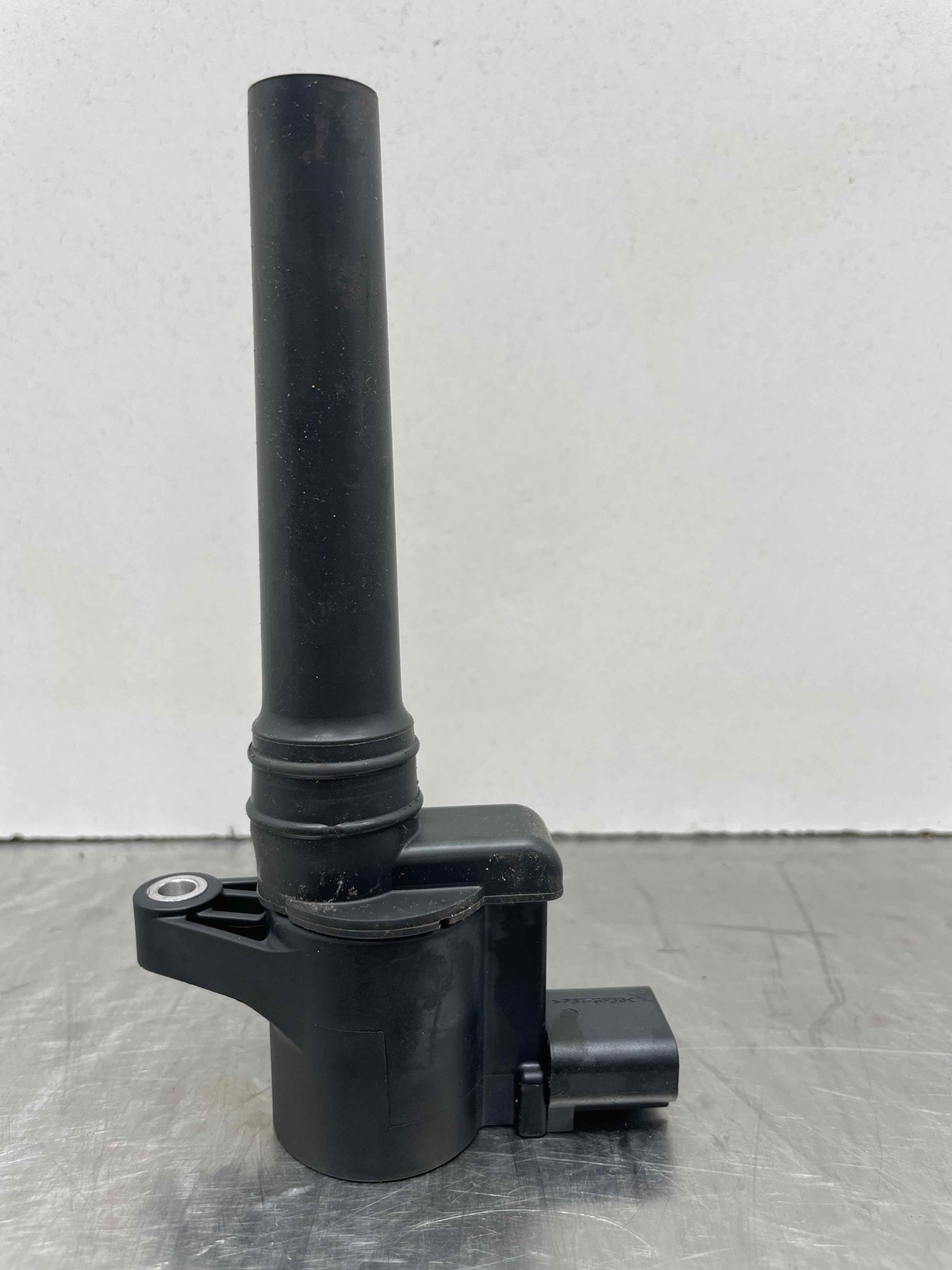 2010 Aston Martin Rapide OEM Engine Ignition Coil 39K 8G43-12A366-AA
