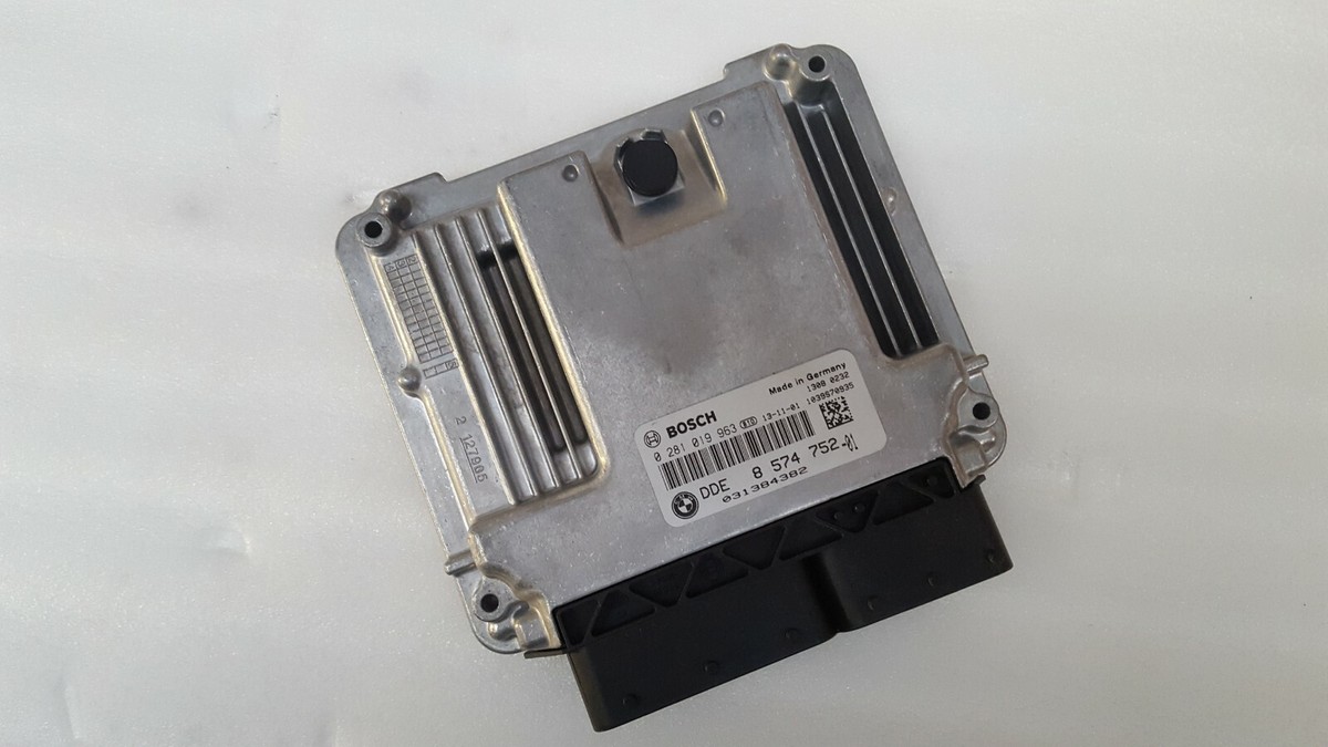 Original BMW Diesel Motor Steuergerät ECU DDE 8574752 Bosch  