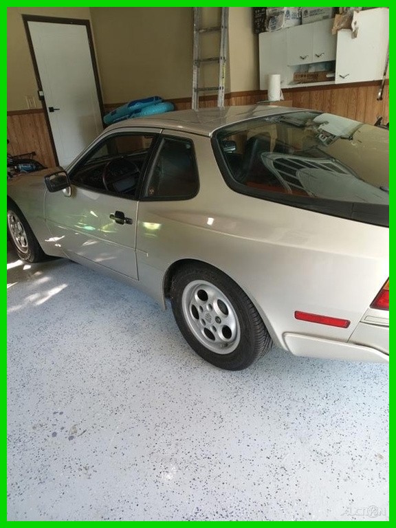 1987 Porsche 944 for sale in Milwaukee Wisconsin