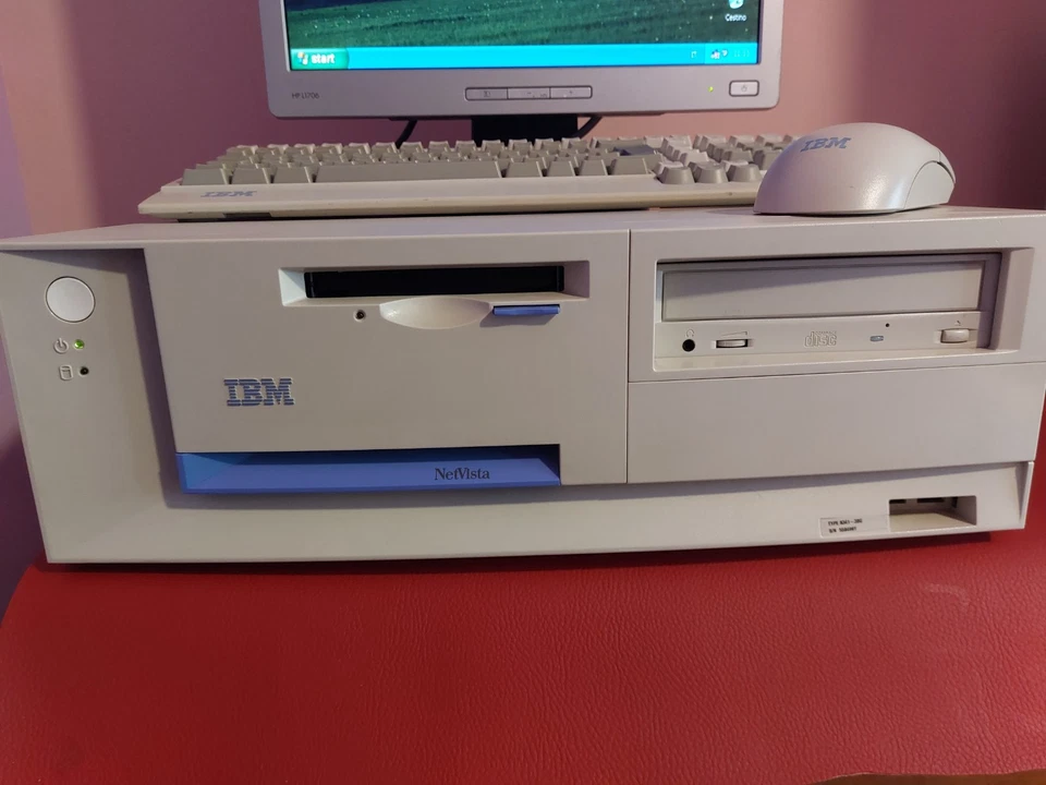 PC IBM Netvista 6341 - Immagine 3 di 4