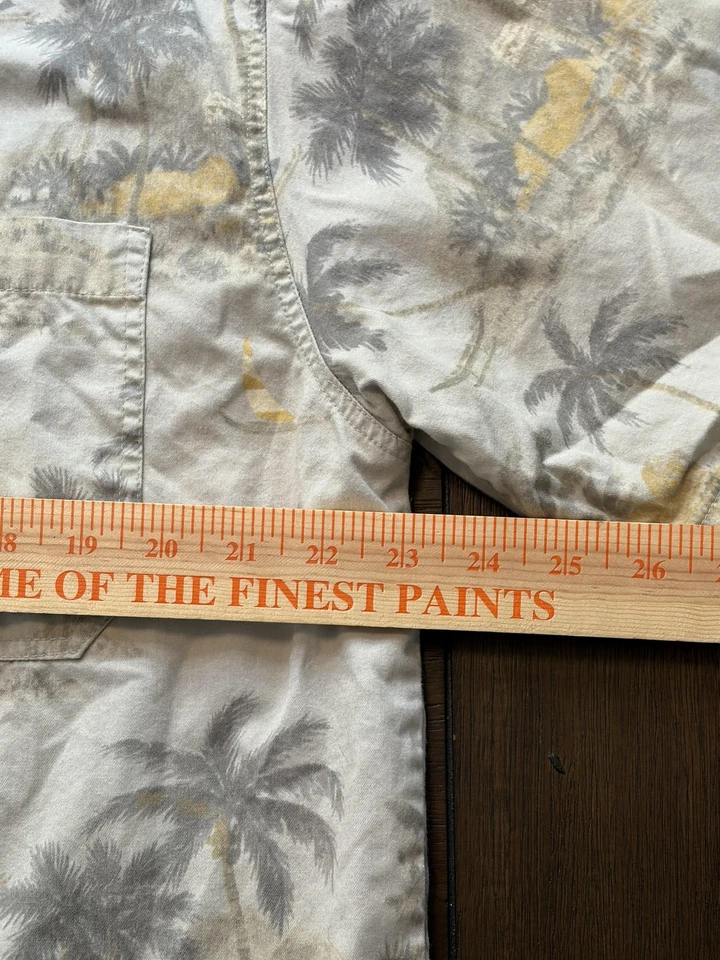 Michael Austin Shirt Mens Large Beige Palm Tree Sailboat Hawaiian Button Front - Image 4 of 4