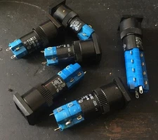 EAO PUSHBUTTON SWITCH LOT