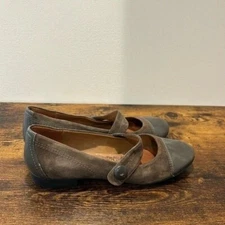 Sofft dark green Mary Jane shoes leather