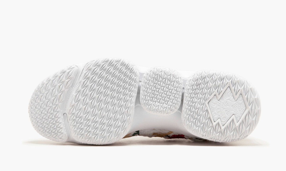 nike lebron 15 performance kith king's cloak