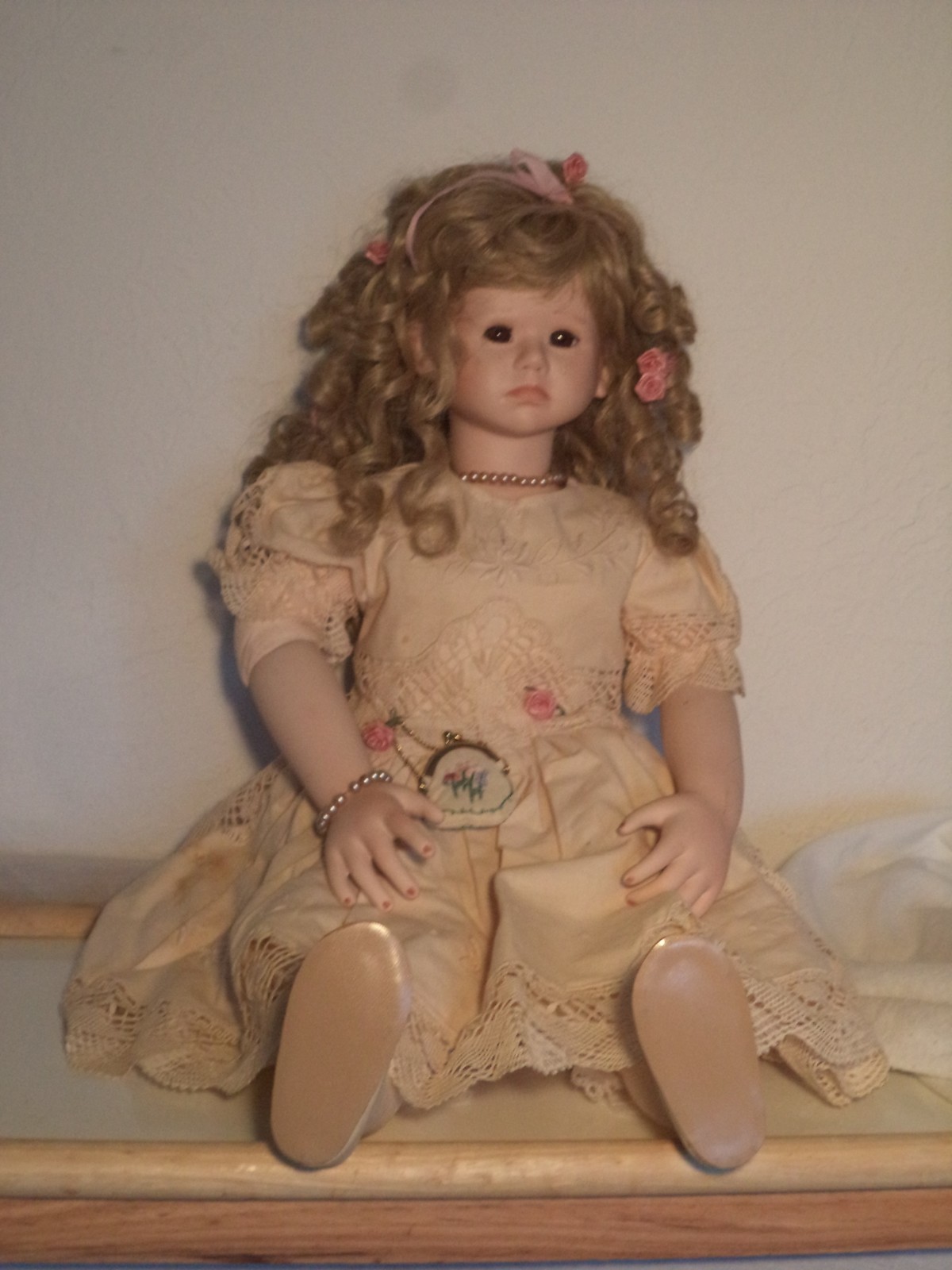 elke hutchens porcelain dolls