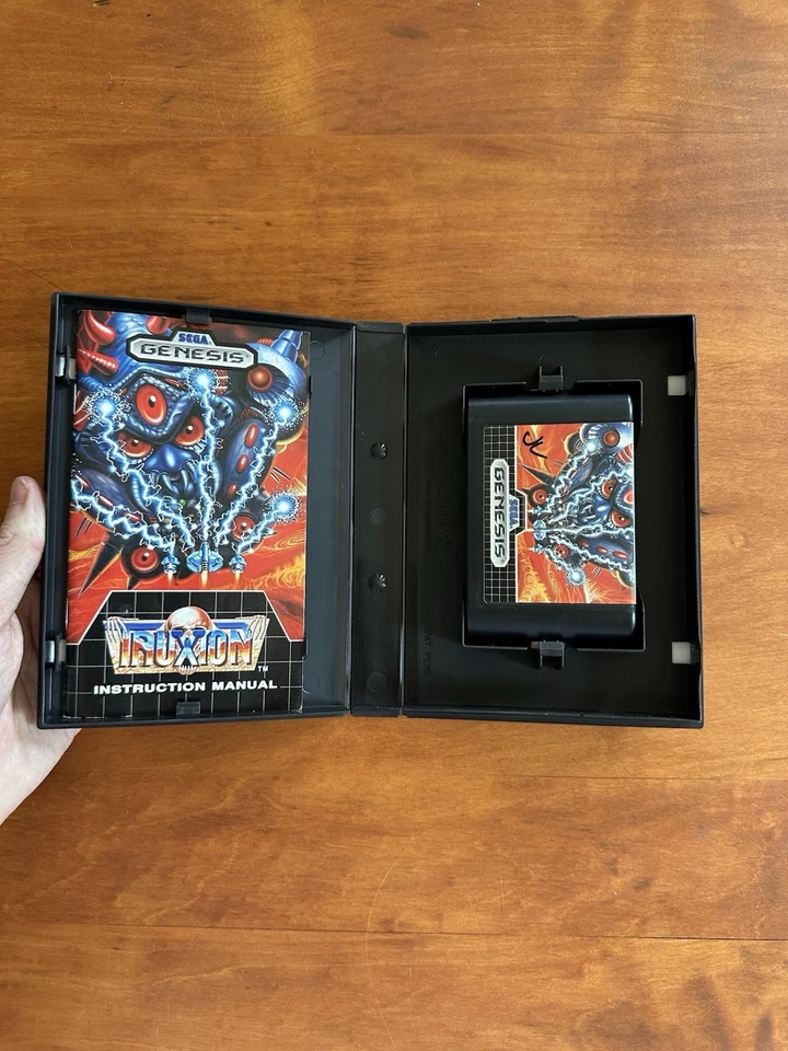 Truxton (Sega Genesis) COMO NUEVO Estado CIB Completo y Probado - Envío Rápido - RARO Foto 2 de 4
