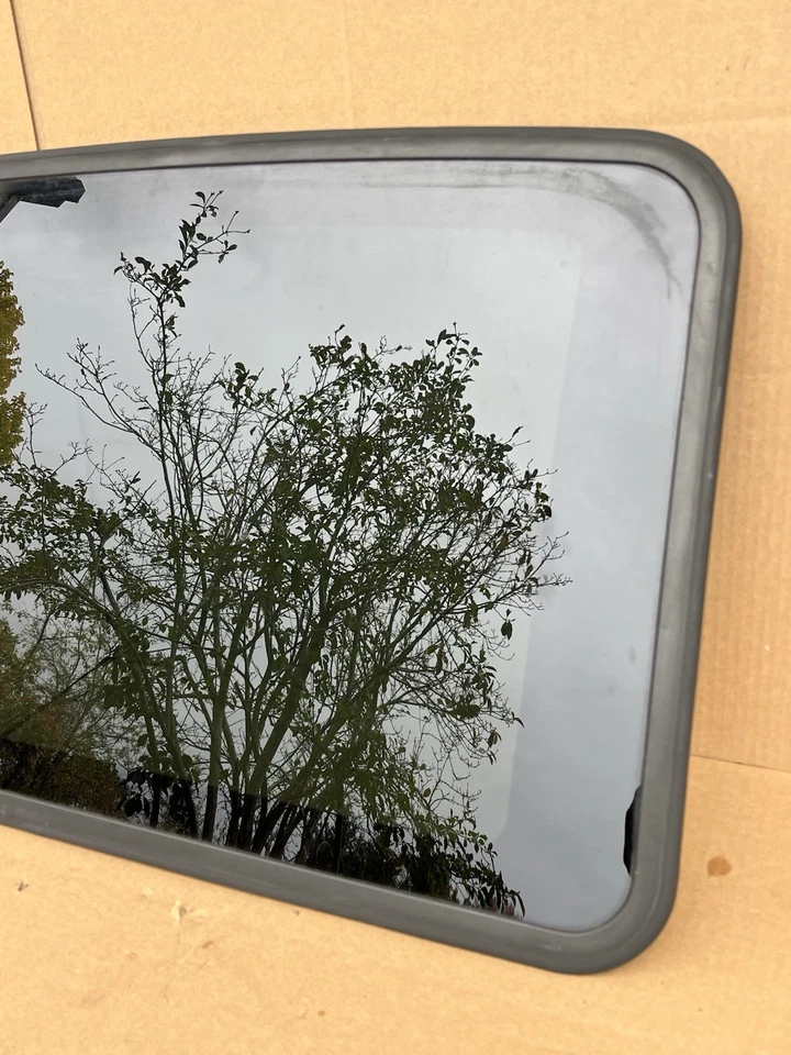 1996-2002 Toyota 4Runner Sunroof Moonroof Glass Window OEM RUST FREE - Image 3 of 4
