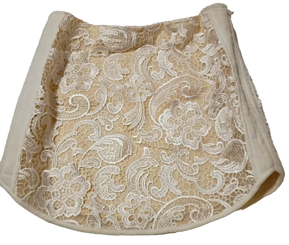 Minifalda de encaje de ganchillo rosa sin fin blanca beige talla pequeña femenina boho Foto 2 de 4