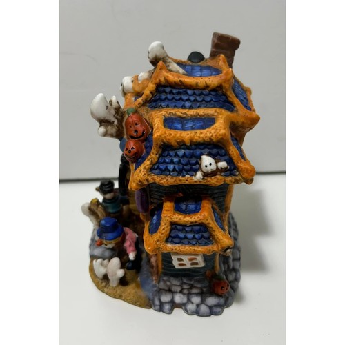 SPOOKY HOLLOW Halloween Village SPUKKINO beleuchtete Porzellan Haus Box - Bild 4 von 6