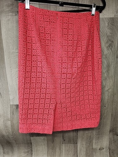 Ann Taylor Women’s Pencil Skirt Size 4 Pink-Coral Embroidered Floral Lace - Picture 3 of 10