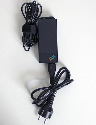 IBM FRU P/N 08K8211 08K8210 100-240V AC adapter 16V 4.5A DC Thinkpad