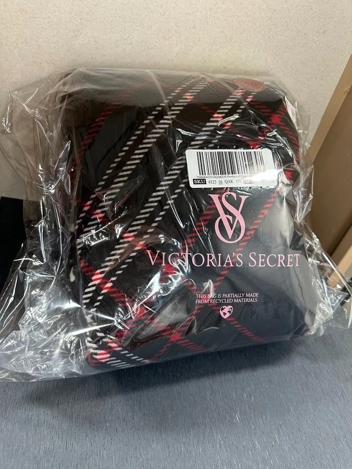 Victoria's Secret Vacaciones Acogedora Manta Forrada de Vellón "50 x 60" ¡Nueva! Foto 3 de 4