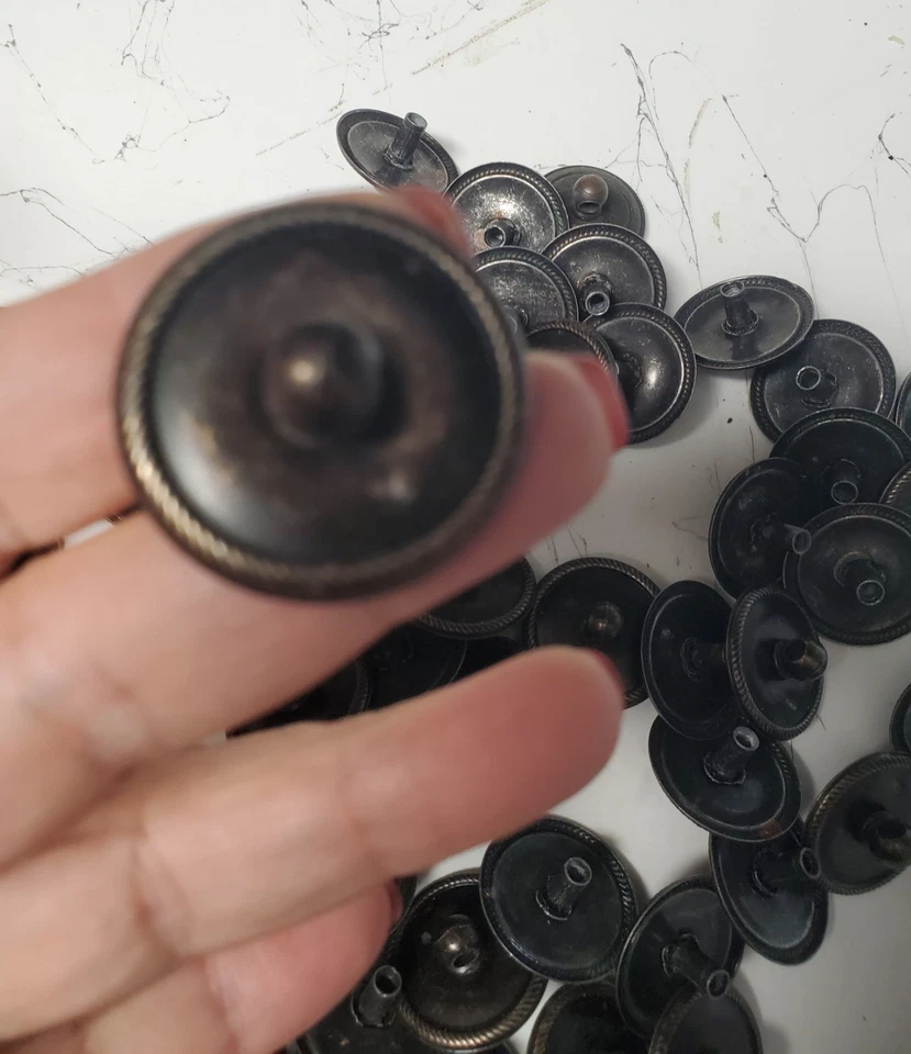 Lote de 56 placas traseiras antigas de móveis de borda de corda de metal ilhós postes LEIA - Imagem 3 de 4