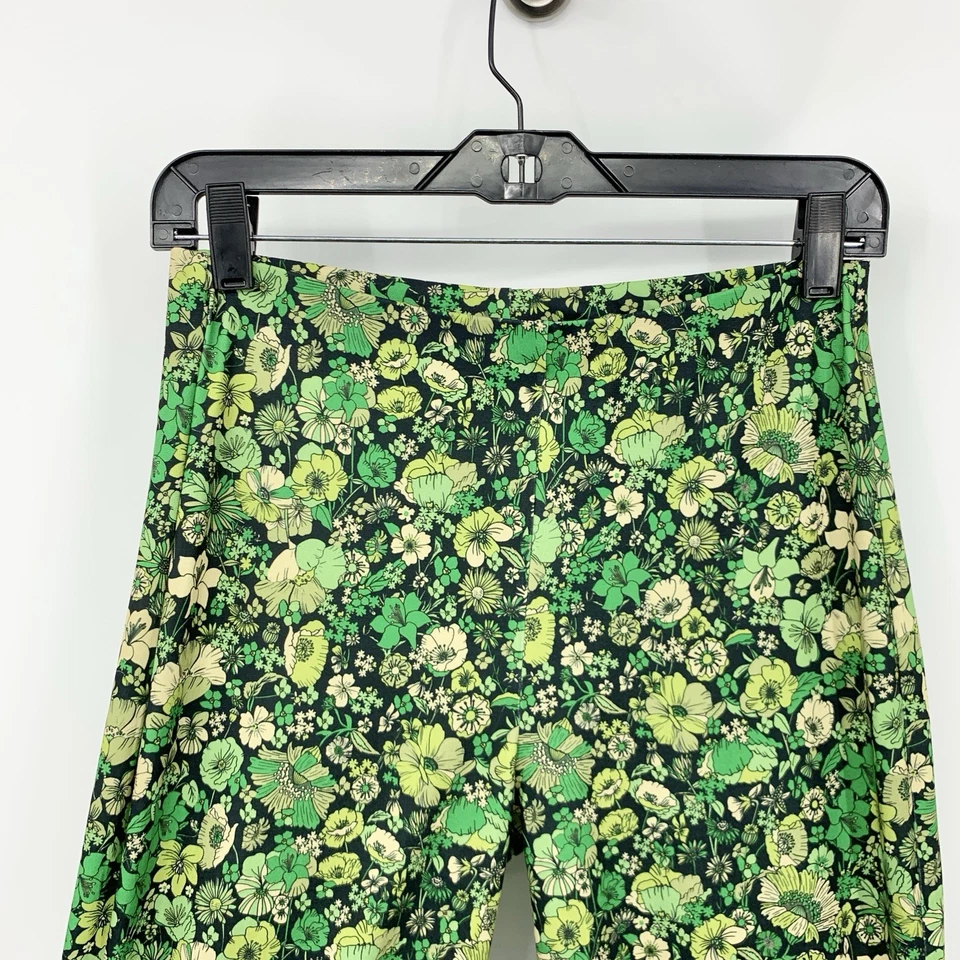 Pantalones de mujer ZARA talla mediana verde estampado floral acampanados tiro alto elásticos Foto 2 de 4