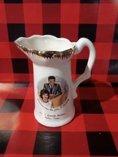 COMMEMORATIVE MINI PICTURE PRESIDENT JOHN F KENNEDY & FIRST LADY KENNEDY MUSEUM 