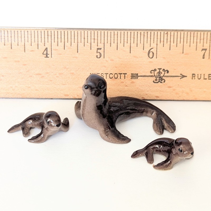 Retired Hagen Renaker Mama Seal And Two Pups Miniature Figurines Collectible