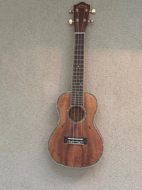 Lanikai Koa Concert Pack Ukelele with bag- Abalone Inlay - Slightly used - Image 2 of 4