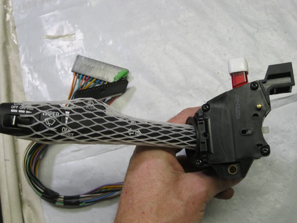 Cruise Control Switch-Hazard Warning Switch Airtex 1S1737 Foto 3 de 4