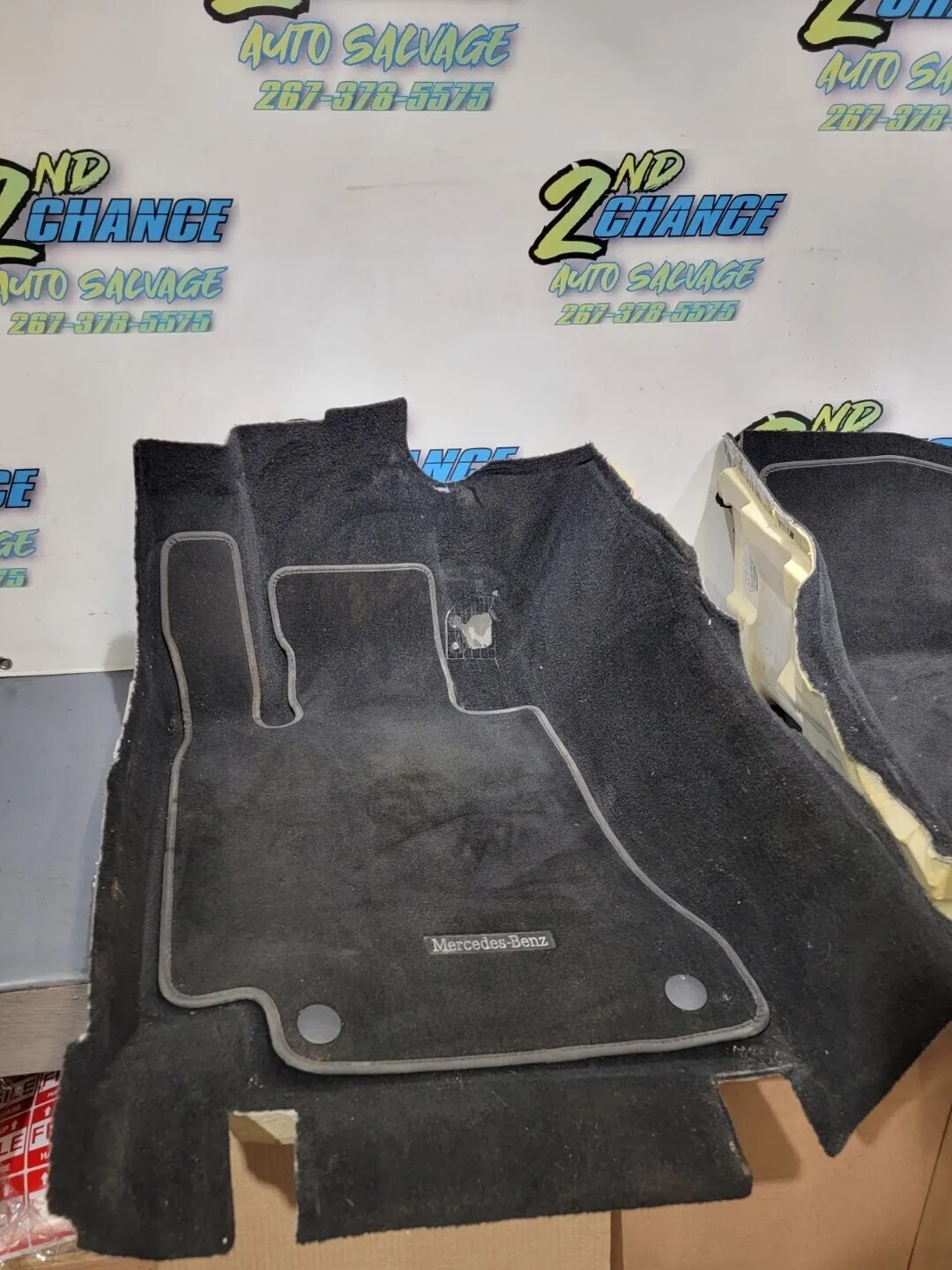 MERCEDES C300 W205 FRONT LEFT RIGHT SIDE FLOOR CARPET LINER OEM 201520
