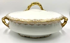 LOVELY LS&S LEWIS STRAUSS & SONS LIMOGES GOLD & WHITE COVERED VEGETABLE BOWL