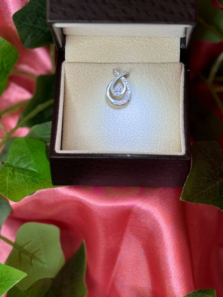 KSJ 10k White Gold 0.33ct Round Diamond Crossover Teardrop Pendant Necklace - Image 4 of 4